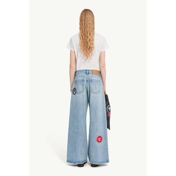 MM6 Maison Margiela Sticker-Print Wide-Leg Jeans in Blue, view 4 | Denim | Coveti