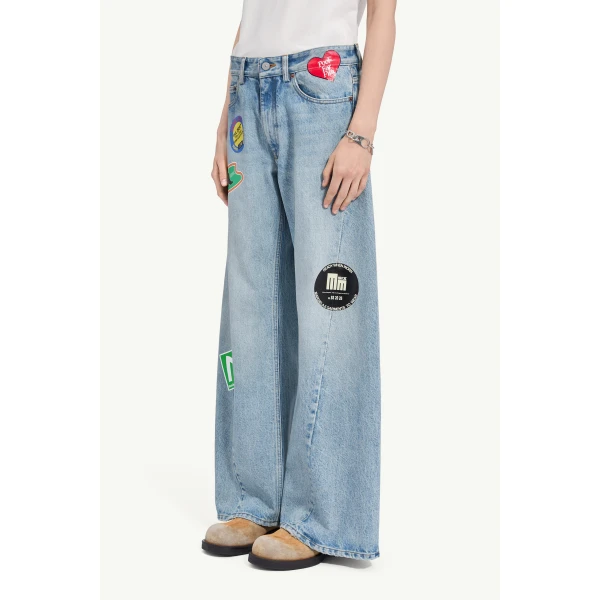 MM6 Maison Margiela Sticker-Print Wide-Leg Jeans in Blue, view 5 | Denim | Coveti
