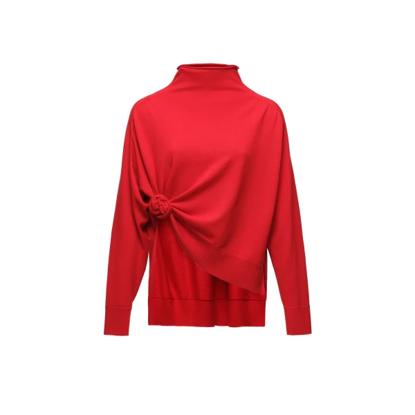Knotted wool turtleneck in red