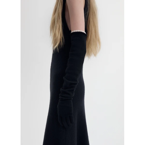 Magda Butrym Long cashmere crochet-trim gloves in black, view 2