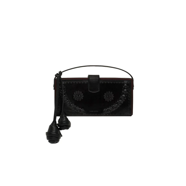 Podhale-style embroidered Apolonia bag in black leather with flower charm