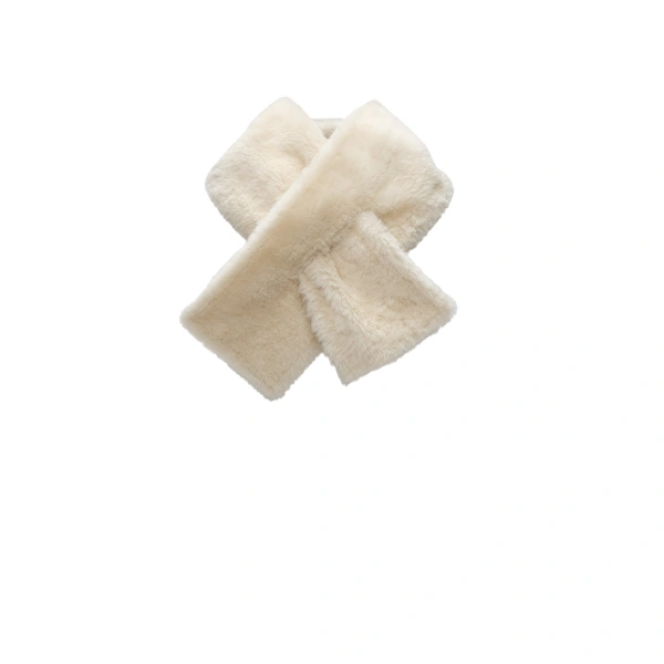 Short fur scarf in cream