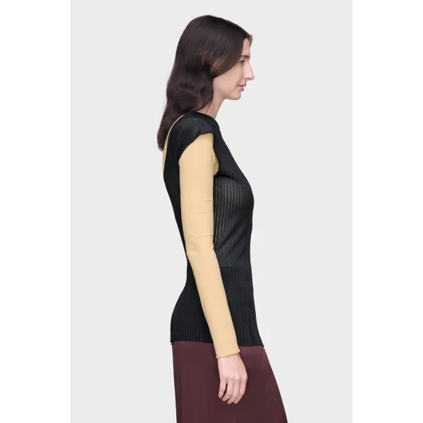Maison Margiela Fitted Knit Top in Navy Blue | Sweaters | Coveti