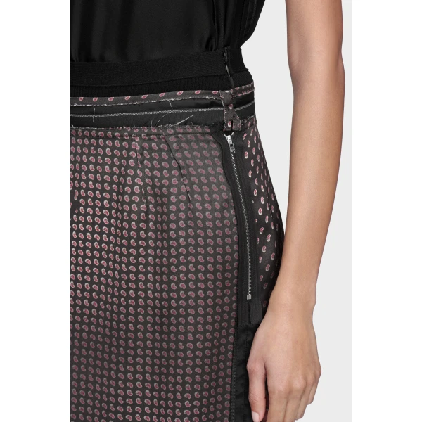 Maison Margiela Paisley Print Midi Skirt in Black | Midi Skirts | Coveti