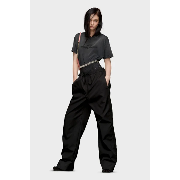 Maison Margiela Reverse Logo T-Shirt in Black | T-shirts | Coveti