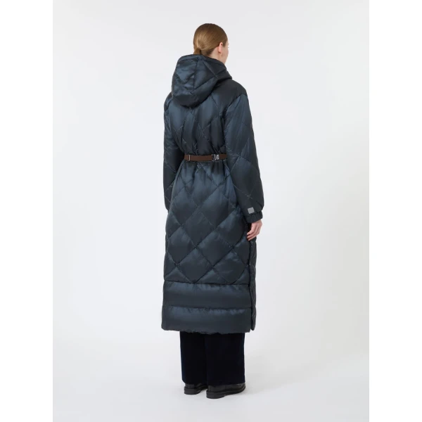Max Mara Abete Long Quilted Water-Repellent Puffer in Midnight Blue | Coats | Coveti