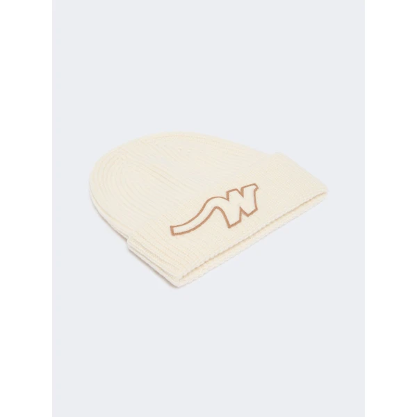 Max Mara Alben Wool W Patch Beanie in White | Hats | Coveti