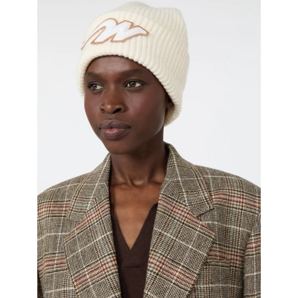 Max Mara Alben Wool W Patch Beanie in White | Hats | Coveti