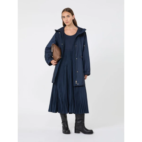 Max Mara Alcamo Reversible Padded Canvas Parka in Navy | Coats | Coveti