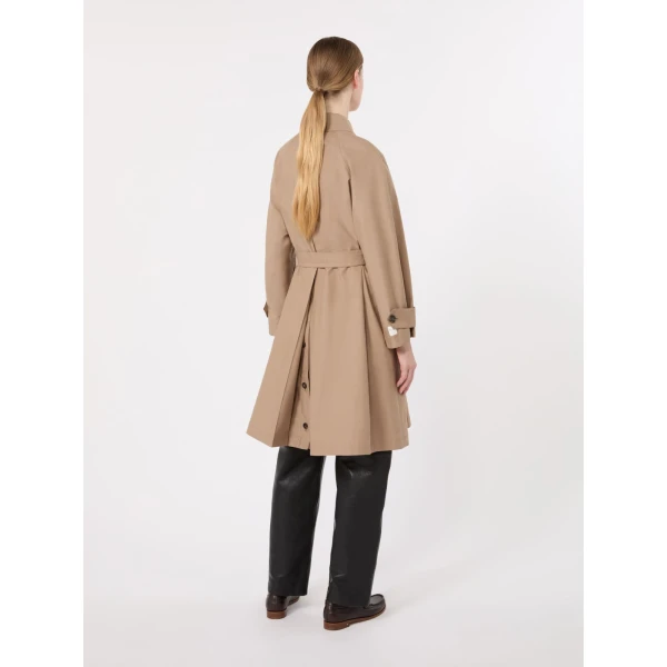 Max Mara Alessio Double-Breasted Water-Repellent Trench Coat in Camel | Trench Coat | Coveti