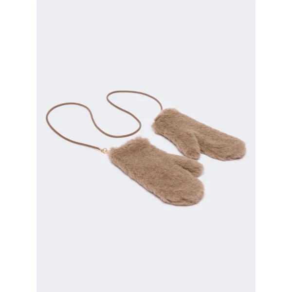 Max Mara Alpaca and Cashmere Teddy Mittens in Beige Golden | Gloves | Coveti