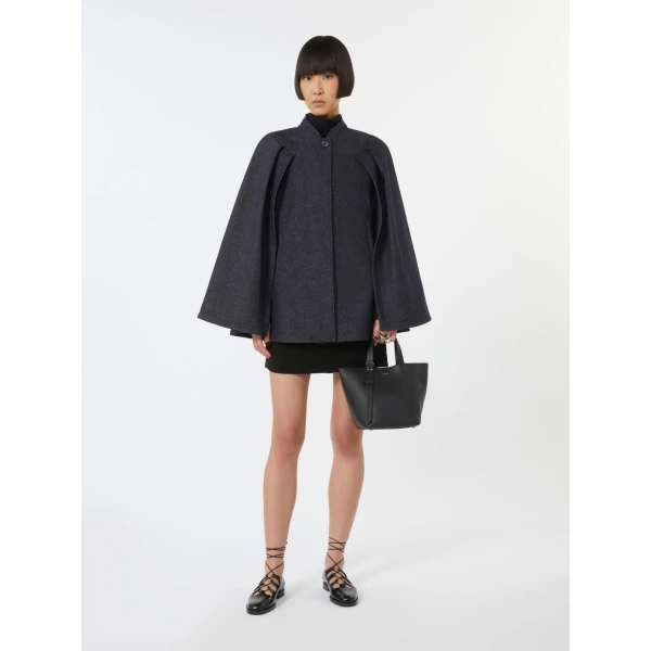 Max Mara Archetipo Extra Small Leather Bag in Black | Mini Bags | Coveti