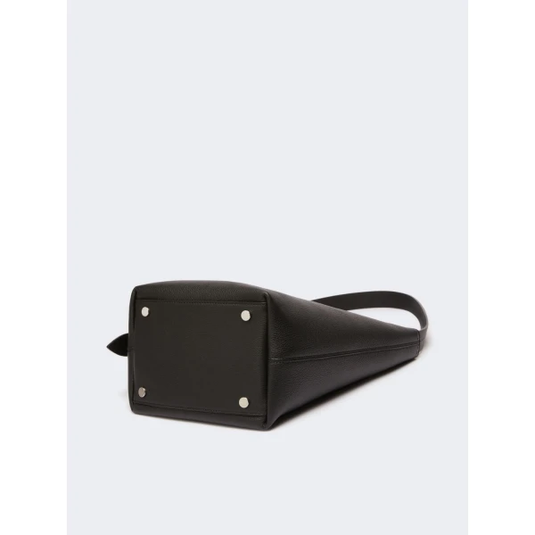 Max Mara Archetipo Medium Leather Bag in Black | Totes & Top-Handle Bags | Coveti