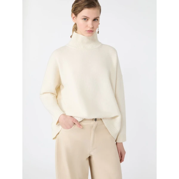 Max Mara Borgia Wool Turtleneck Jumper in Ivory | Turtlenecks | Coveti