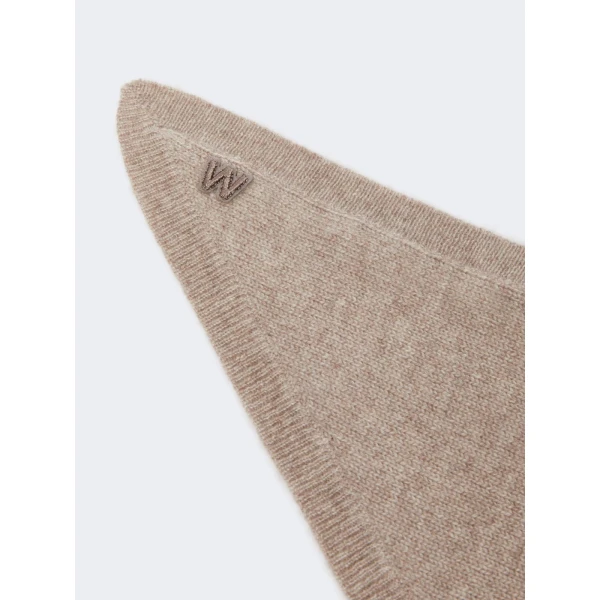 Max Mara Bosso Triangle Cashmere Scarf in Honey | Scarves | Coveti