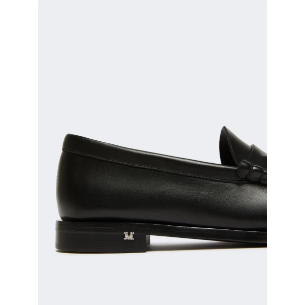 Max Mara Boymoc Leather Moccasins in Black | Loafers | Coveti
