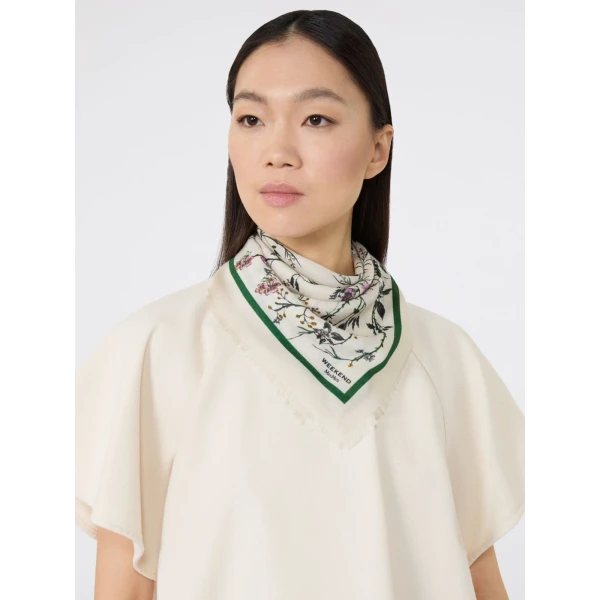 Max Mara Camice Printed Wool and Silk Foulard in White | Scarves | Coveti
