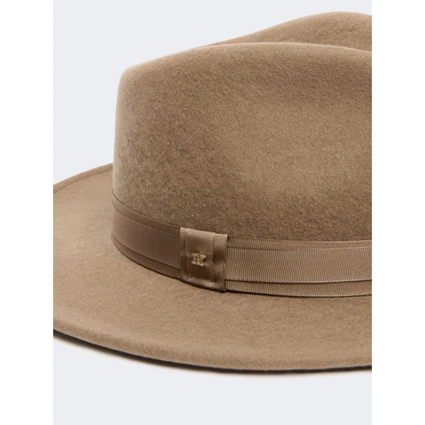 Max Mara Carpa Wool and Cashmere Felt Hat in Beige | Hats | Coveti