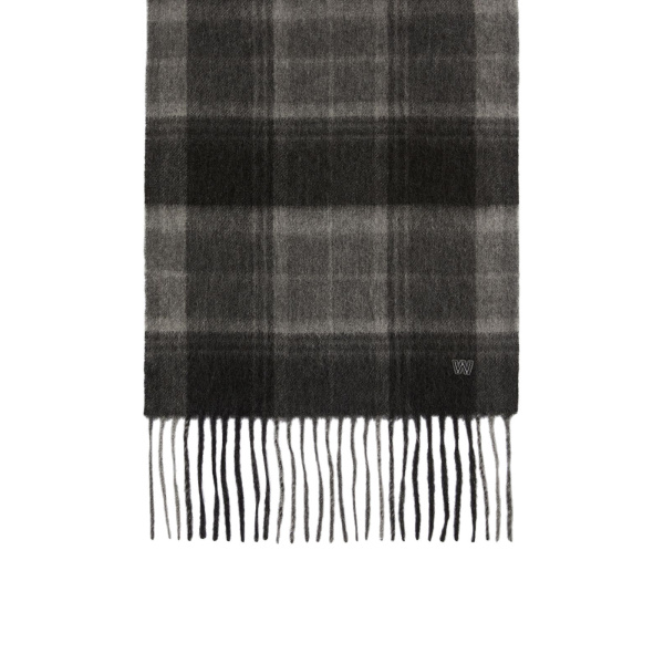 Max Mara Cashmere Tartan Jacquard Scarf in Dark Grey | Scarves | Coveti