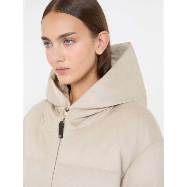 Max Mara Dama Reversible Camel Puffer Jacket in Albino White | Jackets | Coveti