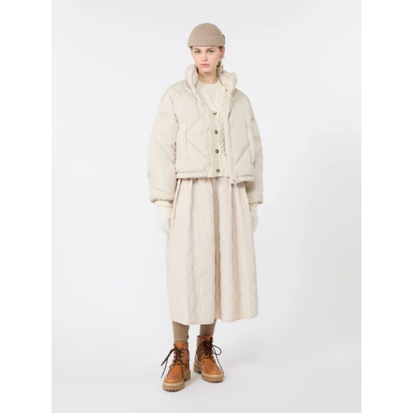 Max Mara Edito Short Diamond-Quilted Down Jacket in Ivory | Jackets | Coveti