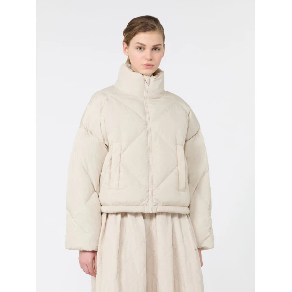Max Mara Edito Short Diamond-Quilted Down Jacket in Ivory | Jackets | Coveti