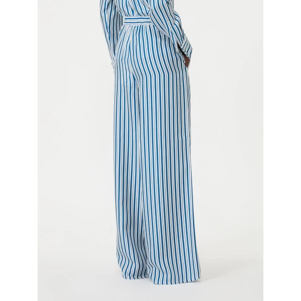 Max Mara Eliseo Printed Silk Relaxed Trousers in Silk White | Wide leg pants | Coveti