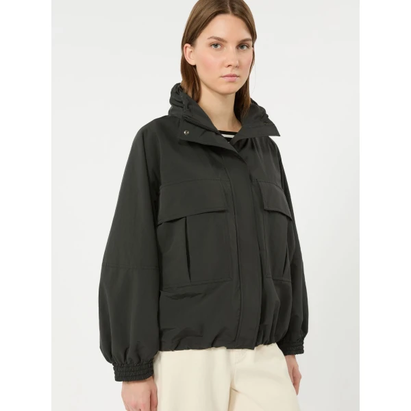 Max Mara Epoca Washed Water-Repellent Canvas Jacket in Black | Jackets | Coveti