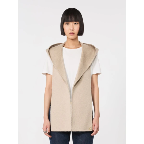 Max Mara Erba Hooded Cashmere Scarf in Sand | Scarves | Coveti