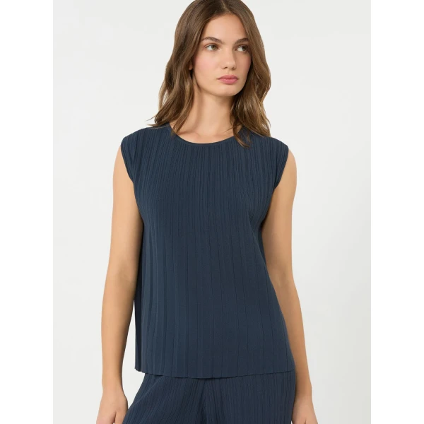 Max Mara Ere Plisse Viscose Sleeveless Jumper in Navy | Sweaters | Coveti