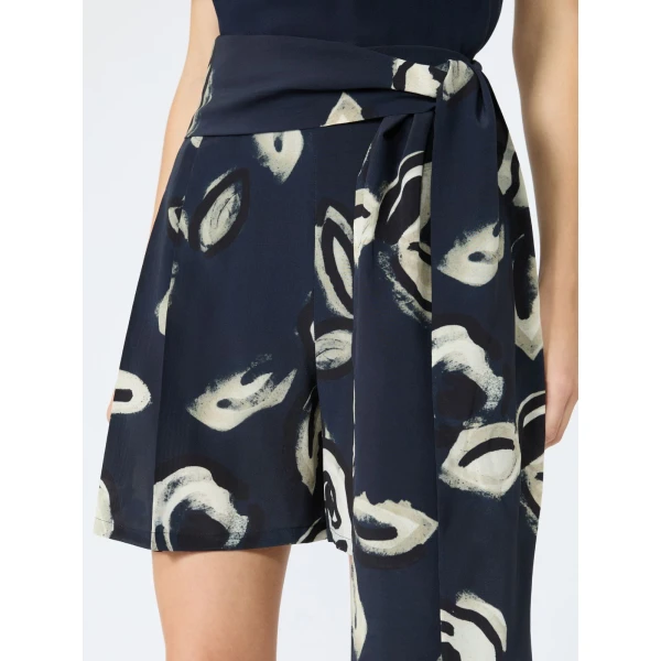 Max Mara Fanale Printed Silk Crepe de Chine Shorts in Ultramarine | Shorts | Coveti