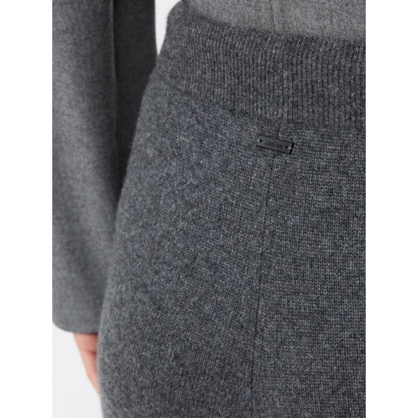 Max Mara Fiabe Wide Cashmere Trousers in Dark Grey | Wide leg pants | Coveti