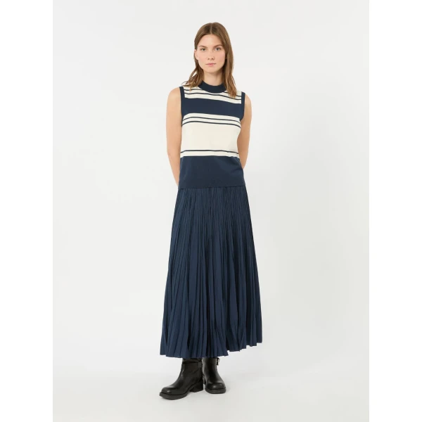 Max Mara Foggia Plisse Pleated Skirt in Navy | Pleated Skirts | Coveti