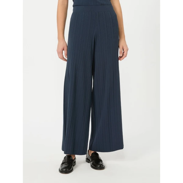 Max Mara Garza Plisse Viscose Trousers in Navy | Wide leg pants | Coveti