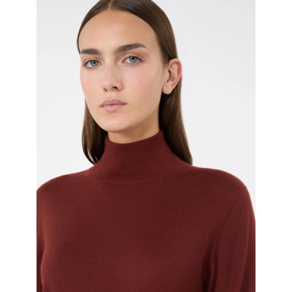 Max Mara Gatto Cashmere Polo-Neck Sweater in Rust | Turtlenecks | Coveti