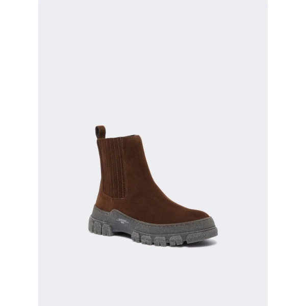 Max Mara Genepi Suede Ankle Boots in Brown | Boots | Coveti