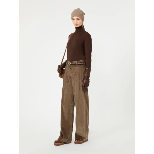 Max Mara Kiku Wool and Silk Turtleneck in Brown | Turtlenecks | Coveti