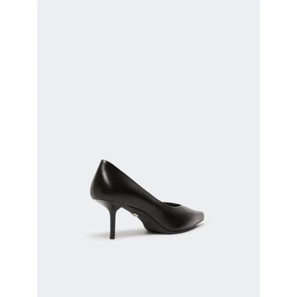 Max Mara Lightpump Smooth Leather Court Shoes in Black | Heels | Coveti