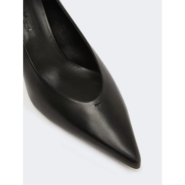 Max Mara Lightpump Smooth Leather Court Shoes in Black | Heels | Coveti