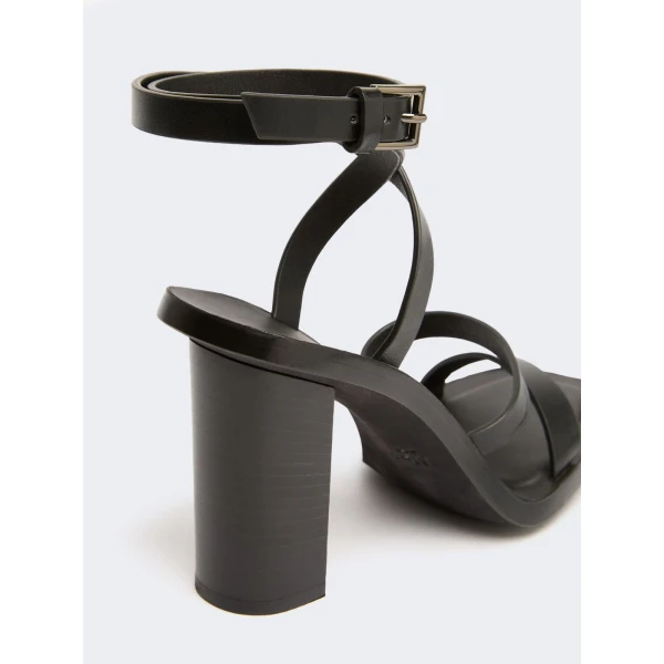 Max Mara Low-Sheen Leather Sandals in Black | Sandals | Coveti