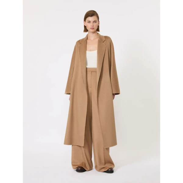 Max Mara Ludmilla Icon Coat in Camel | Coats | Coveti