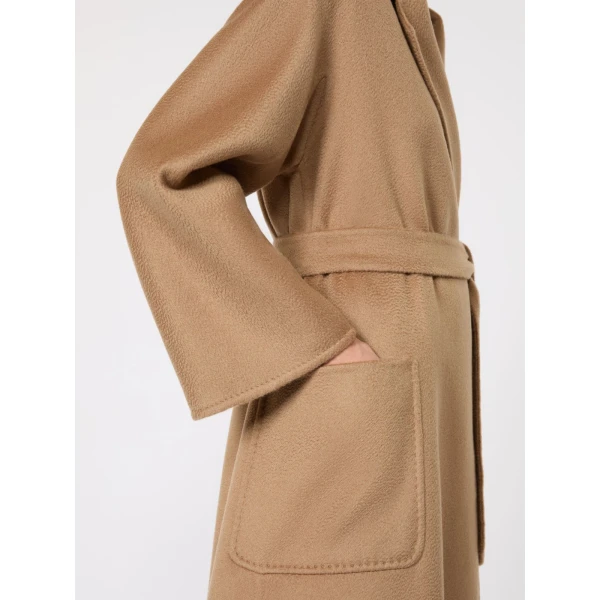 Max Mara Ludmilla Icon Coat in Camel | Coats | Coveti