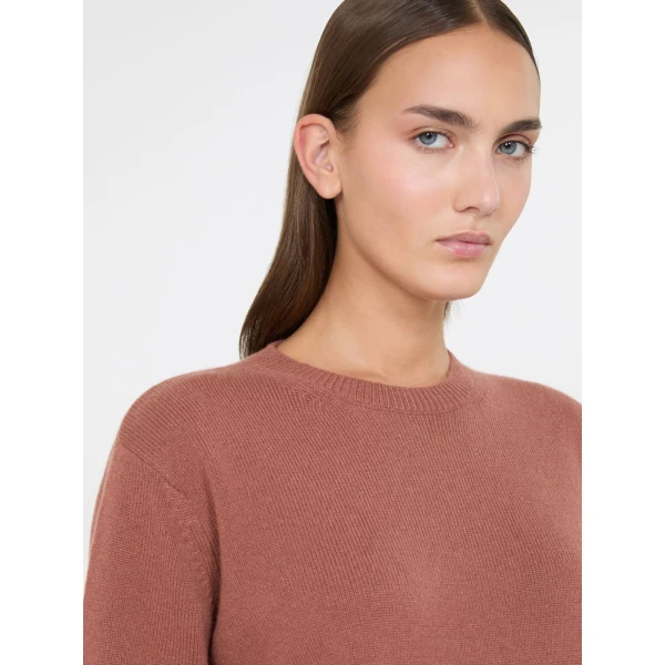 Max Mara Lume Cashmere Yarn Sweater in Antique Rose | Sweaters | Coveti