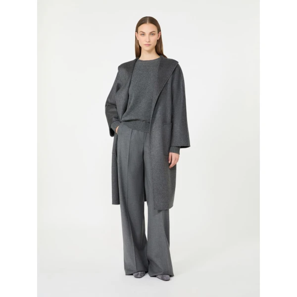 Max Mara Lume Cashmere Yarn Sweater in Dark Grey | Sweaters | Coveti