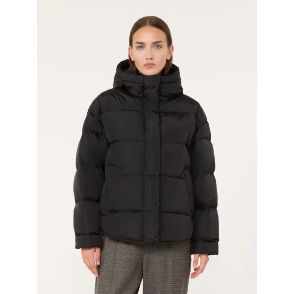 Max Mara Lusso Water-Repellent Taffeta Down Jacket in Black | Jackets | Coveti