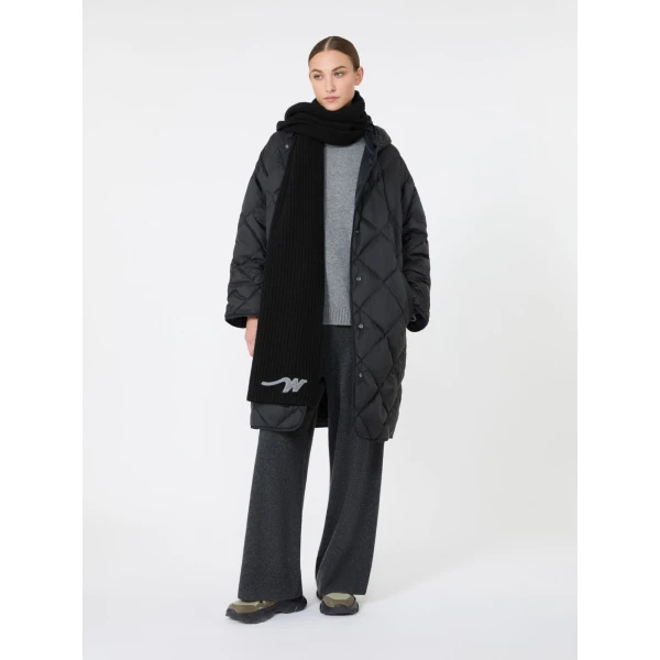 Max Mara Massa Reversible Technical Twill Down Jacket in Black | Jackets | Coveti