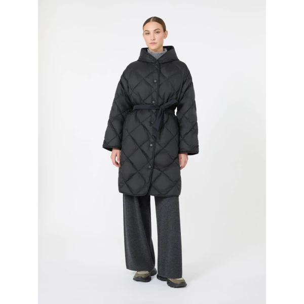 Max Mara Massa Reversible Technical Twill Down Jacket in Black | Jackets | Coveti