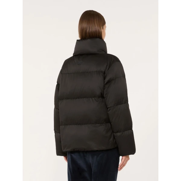 Max Mara Matassa Short Technical Satin Down Jacket in Black | Jackets | Coveti