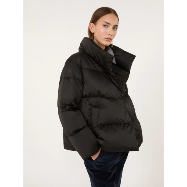 Max Mara Matassa Short Technical Satin Down Jacket in Black | Jackets | Coveti