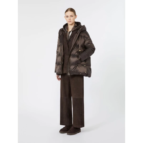 Max Mara Nerine Short Roomy Water-Repellent Puffer Jacket in Dark Brown | Jackets | Coveti